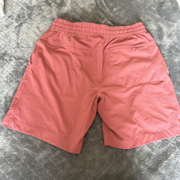 Lululemon Bowline Short *8" MEDIUM - Picture 2 of 3